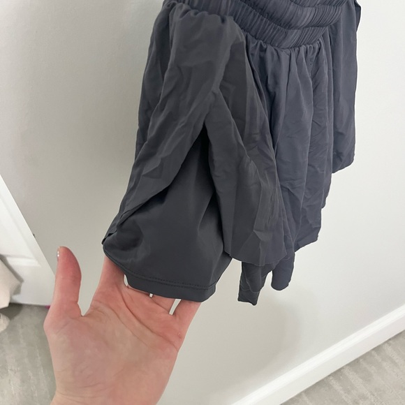 KeikiKona charcoal shorts - Size medium - lined - Picture 2 of 3